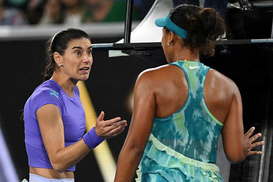 全豪オープン2回戦、大坂なおみと対戦したソラナ・チルステア（左）【写真：ロイター】
