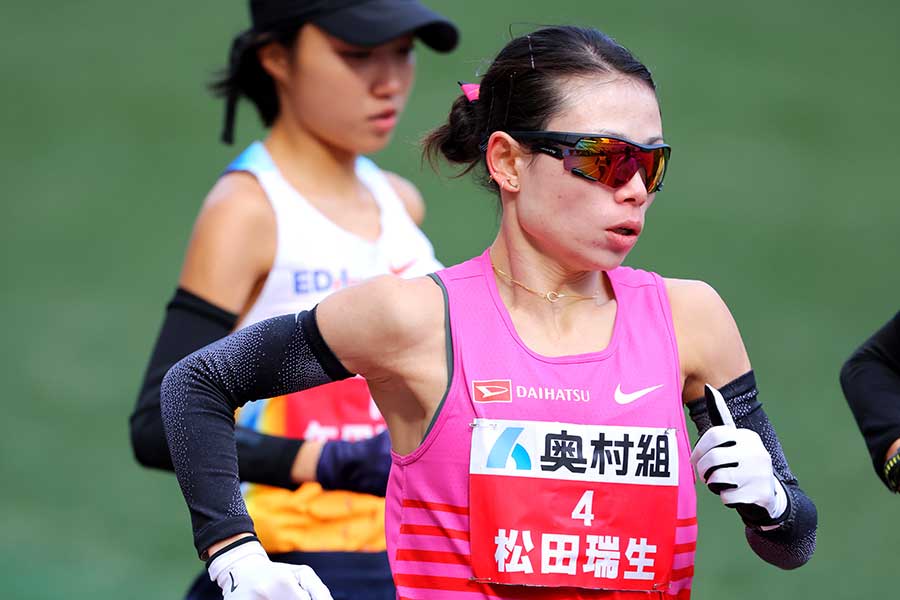 大阪国際女子マラソンに出場した松田瑞生【写真：西村尚己/アフロスポーツ】