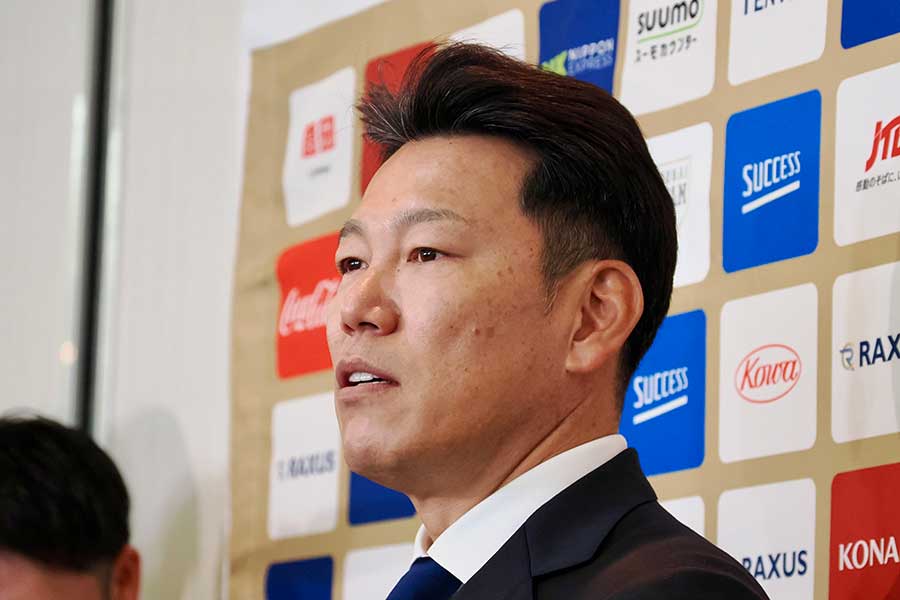 井端弘和監督【写真：羽鳥慶太】