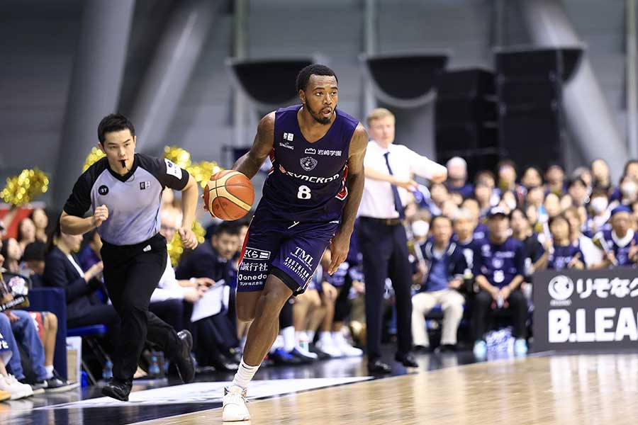 横浜BCで2季目を迎えたクラーク【写真:(C)B-CORSAIRS】