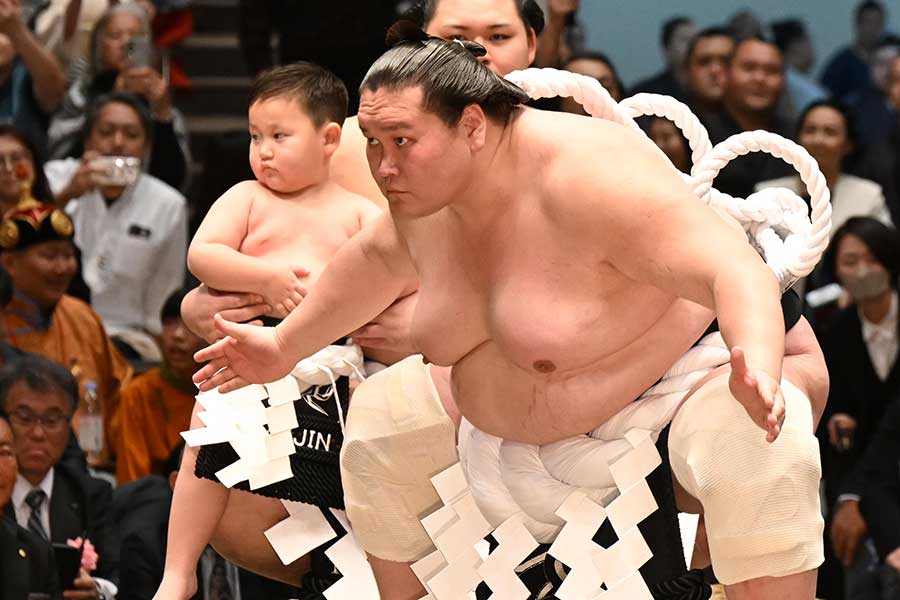 伊勢ヶ濱襲名披露大相撲に臨んだ元横綱・照ノ富士【写真:産経新聞社】