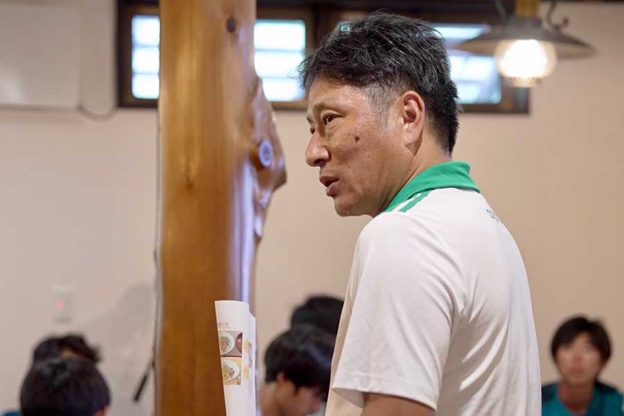 夏合宿での原監督【写真:村上農園提供】