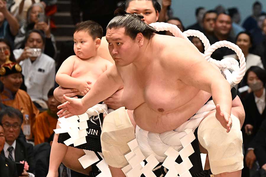 伊勢ヶ濱襲名披露大相撲に臨んだ元横綱・照ノ富士【写真:産経新聞社】