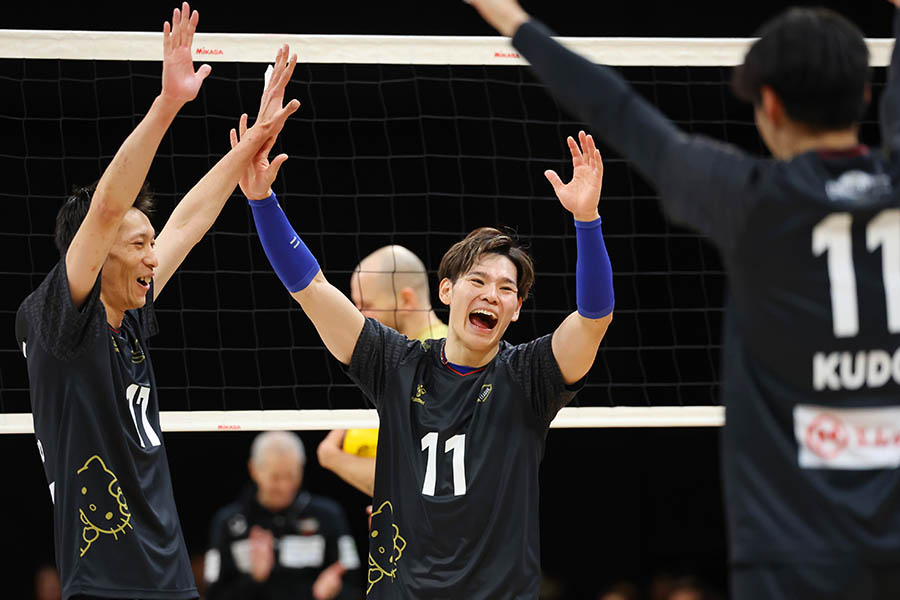 バレーボールSVリーグの男子オールスター戦に出場した西田有志【写真：YUTAKA/アフロ】