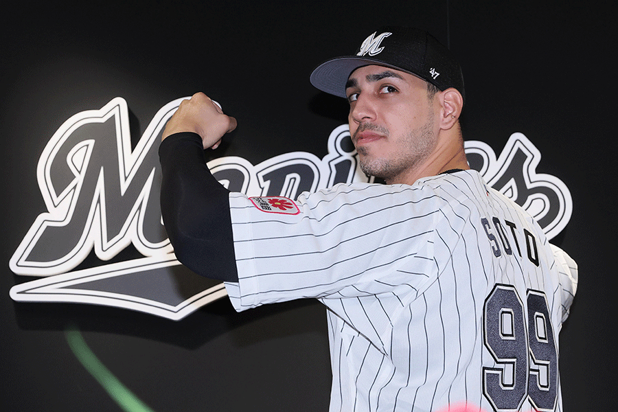 ロッテの新主将・ソト【写真：産経新聞社】