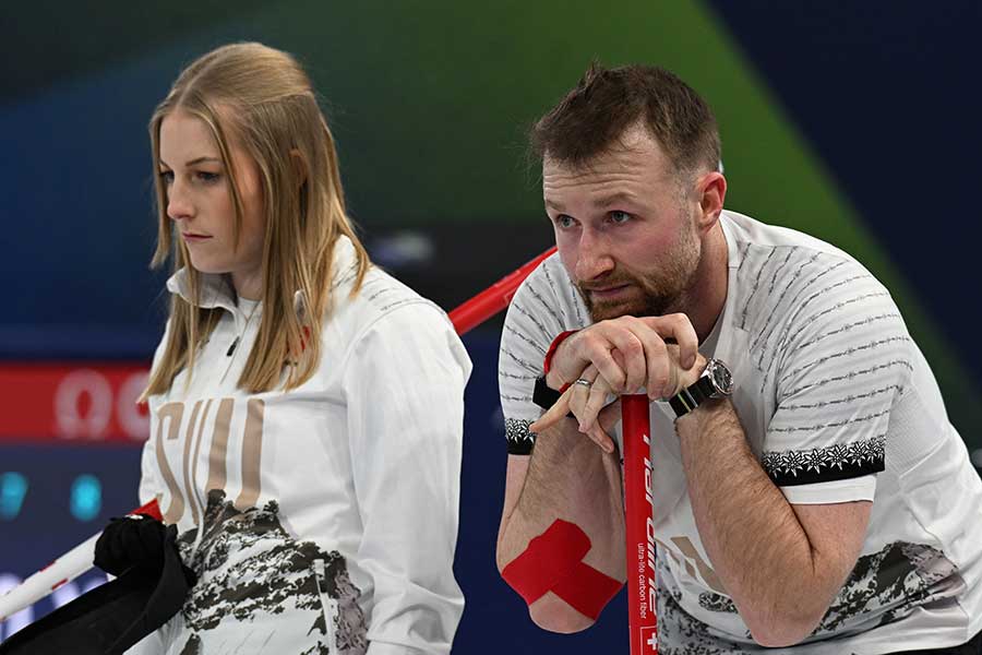 ミラノ・コルティナ五輪に出場したブライア・シュワラー＝ヒュリマン（左）とヤニック・シュワラー【写真：ロイター】