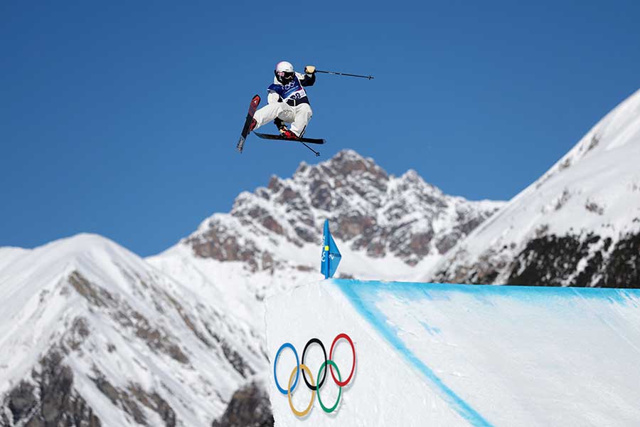 フリースタイルスキー女子スロープスタイル予選に出場した古賀結那【写真：ロイター】