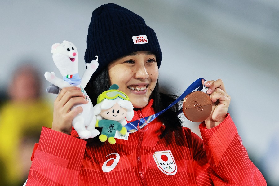 銅メダルを獲得した丸山希【写真：ロイター】