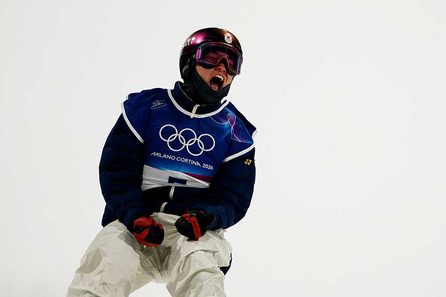 スノーボード男子ビッグエアで金メダルを獲得した木村葵来【写真：ロイター】