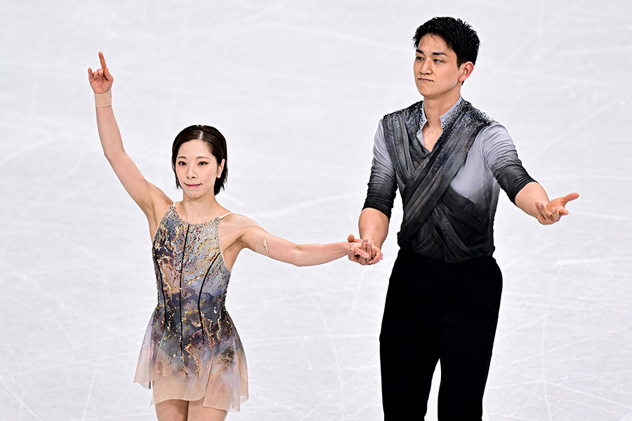 自己新を叩き出した三浦璃来（左）・木原龍一組【 写真：Raniero Corbelletti/アフロスポーツ】