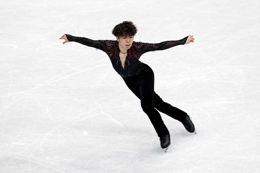 フィギュアスケート団体の男子フリーで好演した佐藤駿【写真：ロイター】