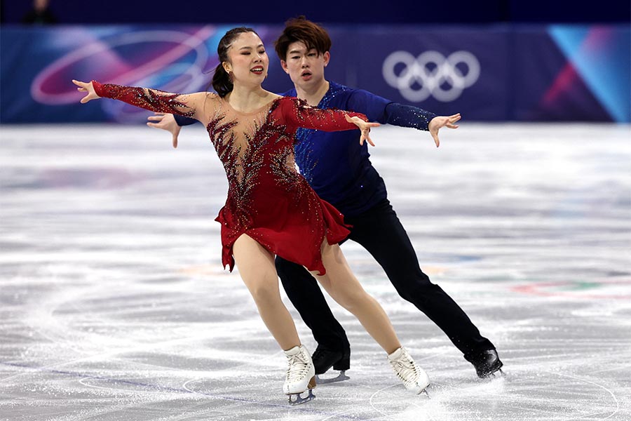 フィギュアスケート団体戦に出場した吉田唄菜、森田真沙也組【写真：ロイター】