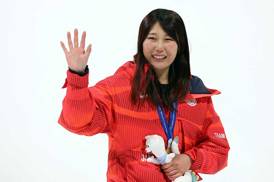 スノーボード女子ビッグエアで優勝した村瀬心椛【写真：ロイター】