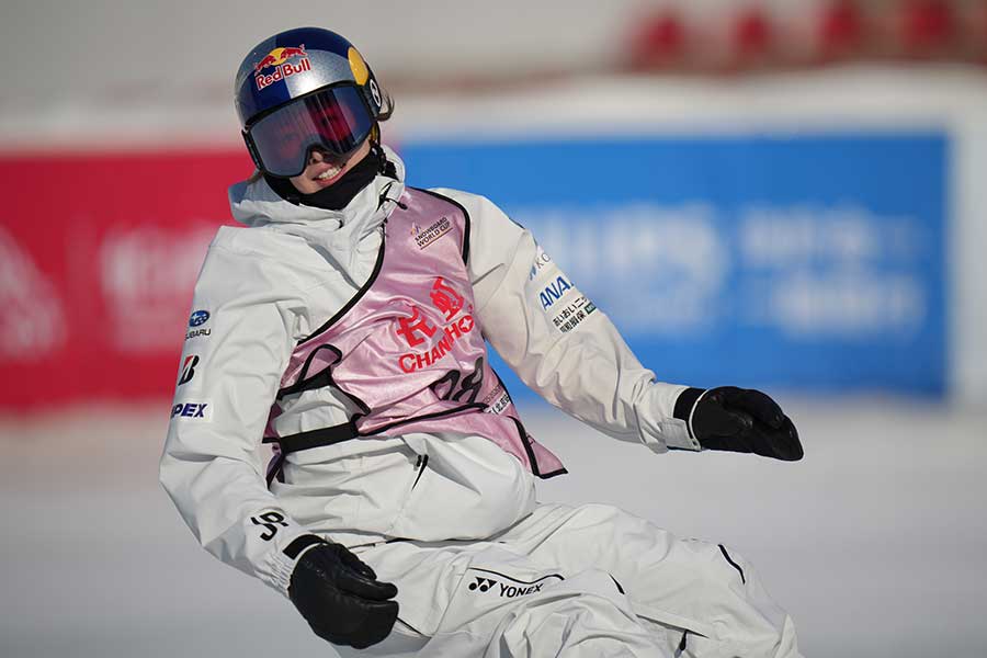 鬼塚雅【写真：AP/アフロ】