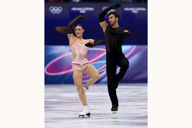 五輪フィギュアで「漬物石」の声が続出 2.5時間も動かず…ファン