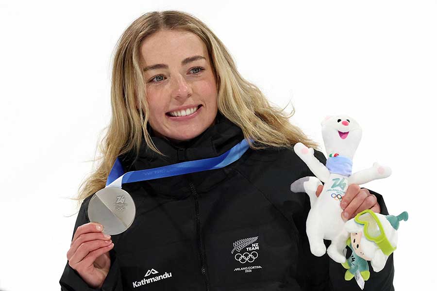 スノーボード女子ビッグエアで銀メダルを獲得したゾイ・サドフスキシノット【写真：ロイター】