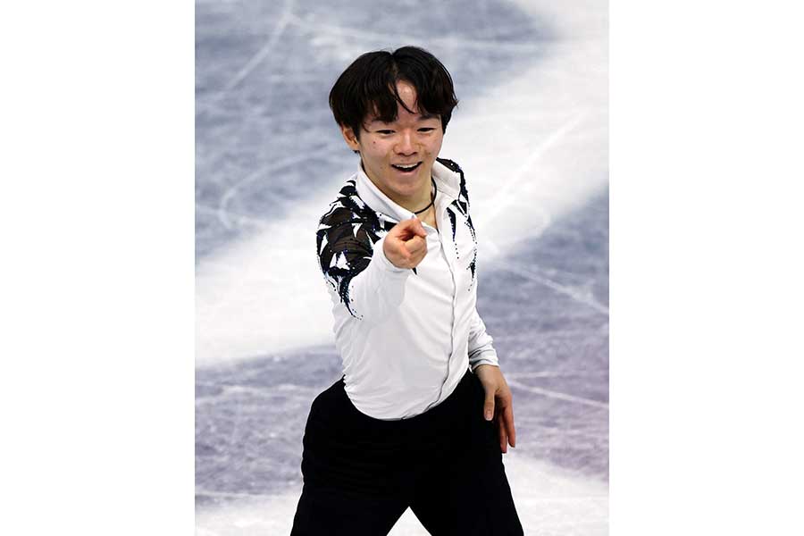 ミラノ・コルティナ五輪、男子SPで2位発進した鍵山優真【写真：アフロ】