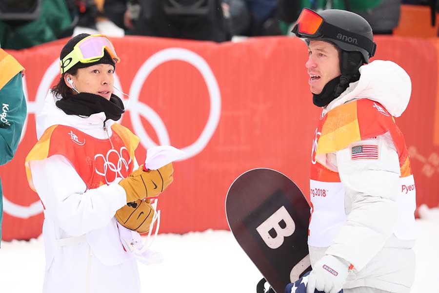 北京五輪で平野歩夢（左）と激闘を繰り広げたショーン・ホワイト【写真：YUTAKA/アフロスポーツ】