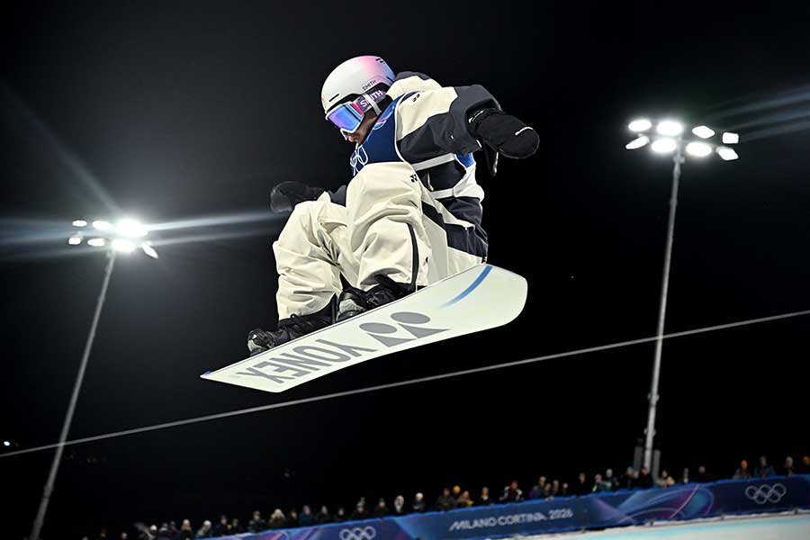 スノーボード男子ハーフパイプ予選に登場した平野流佳【写真：ロイター】