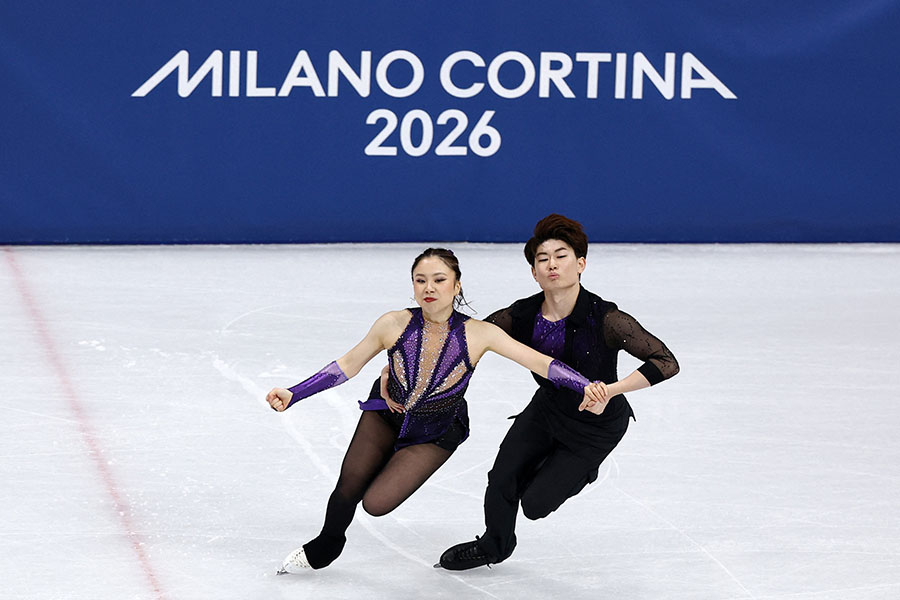 フィギュア団体で銀メダルを獲得した吉田唄菜、森田真沙也組【写真：ロイター】