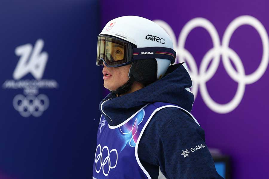 フリースタイルスキー男子モーグルで銅メダルを獲得した堀島行真【写真：ロイター】