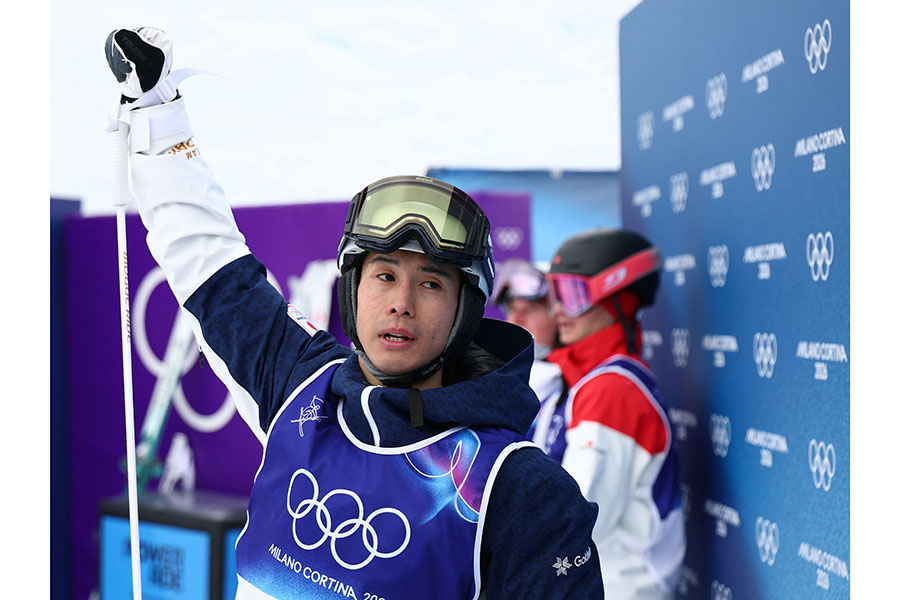 フリースタイルスキー男子モーグルで銅メダルを獲得した堀島行真【写真：ロイター】