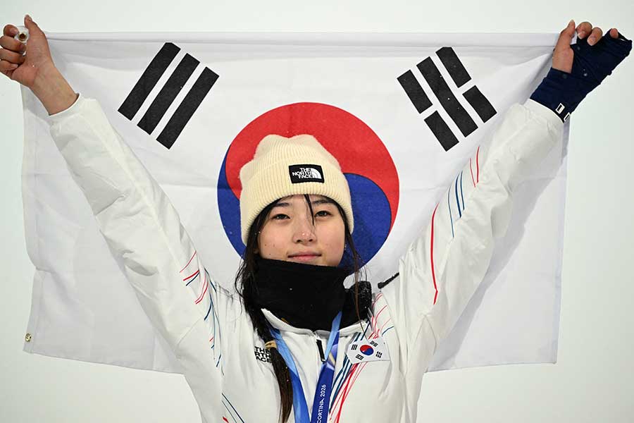 スノーボード女子ハーフパイプで金メダルを獲得した韓国のチェ・ガオン【写真：ロイター】