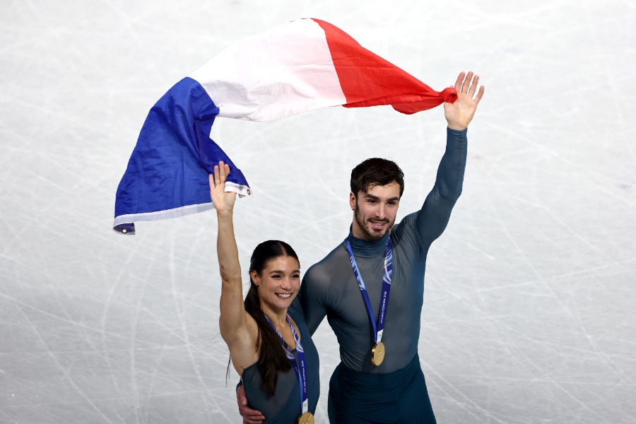 アイスダンスで金メダルを獲得したフランスのロランス・フルニエボードリ、ギヨーム・シゼロン組【写真:ロイター】