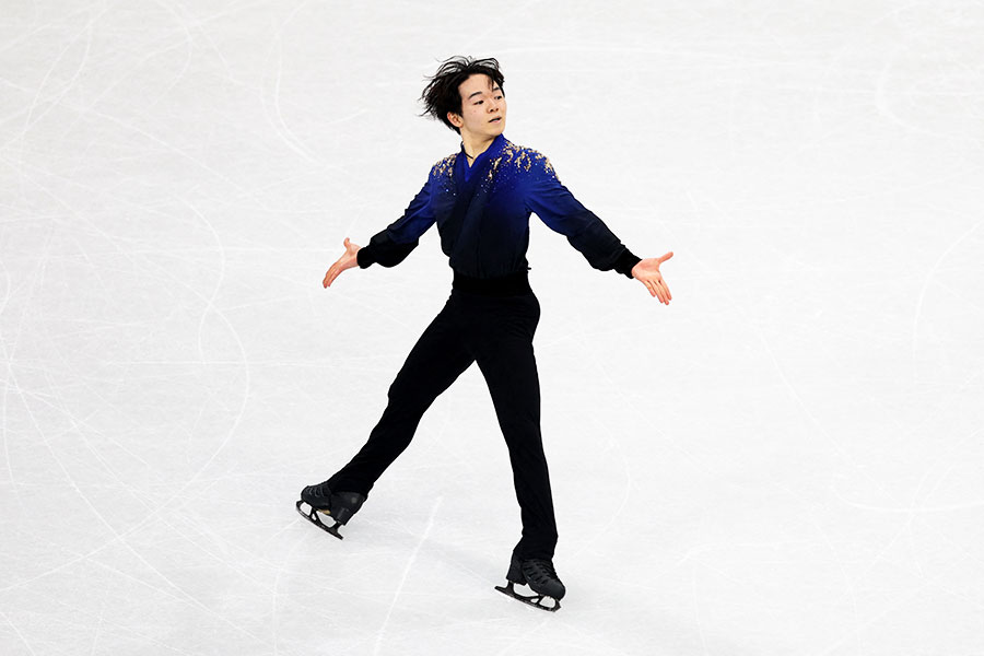 新衣装で登場した鍵山優真【写真:ロイター】