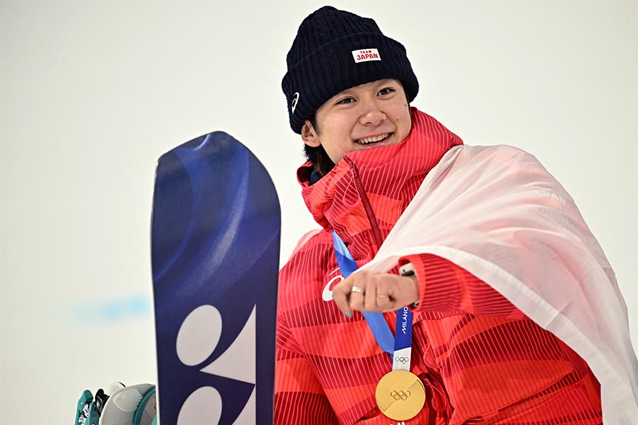 スノーボード男子ハーフパイプ金メダルの戸塚優斗【写真:ロイター】