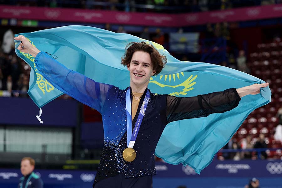 フィギュア男子シングルで金メダルを獲得したミハイル・シャイドロフ【写真：ロイター】