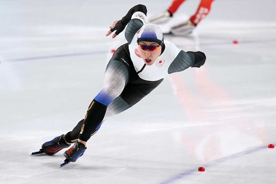 スピードスケート男子500メートルで6位入賞を果たした新濱立也【写真：AP/アフロ】