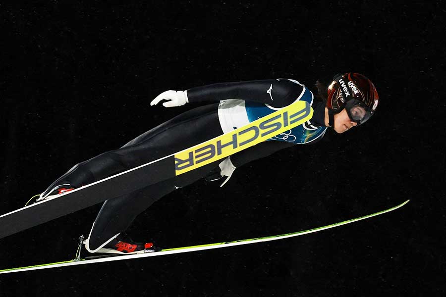 ラージヒル1回目でビッグジャンプをみせた二階堂蓮【写真：ロイター】