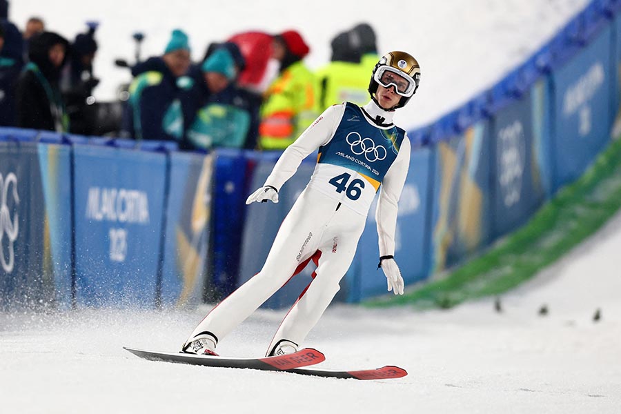 ジャンプ男子ラージヒルで失格になったチョーフェニヒ【写真:ロイター】