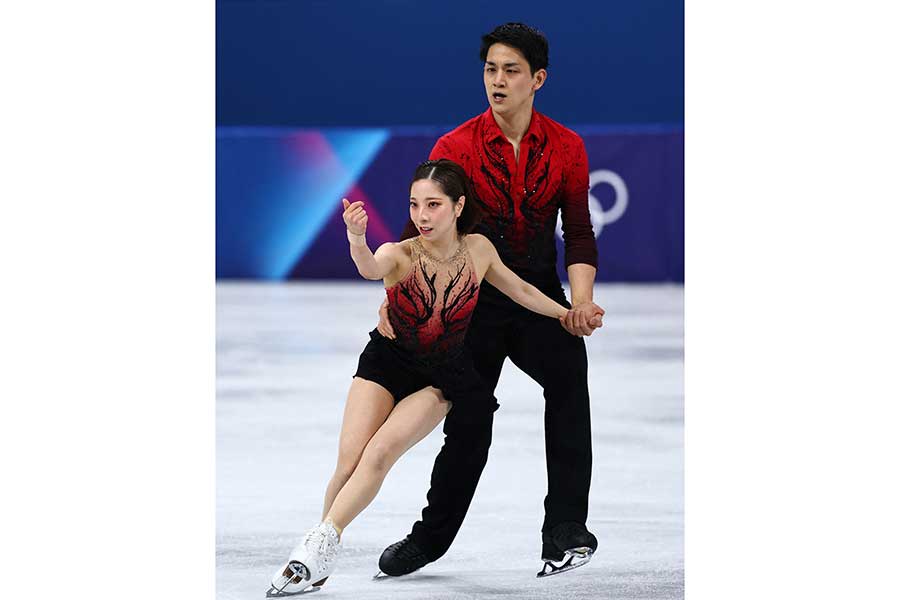 ペアSPで熱演する三浦璃来、木原龍一組【写真:ロイター】