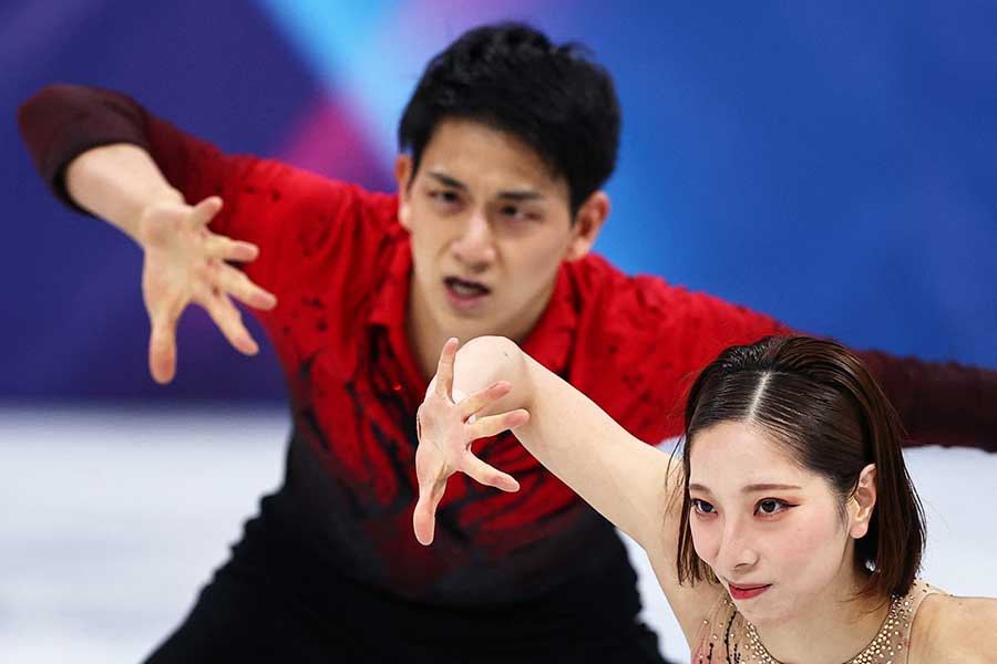 ペアSPで熱演する三浦璃来、木原龍一組【写真：ロイター】