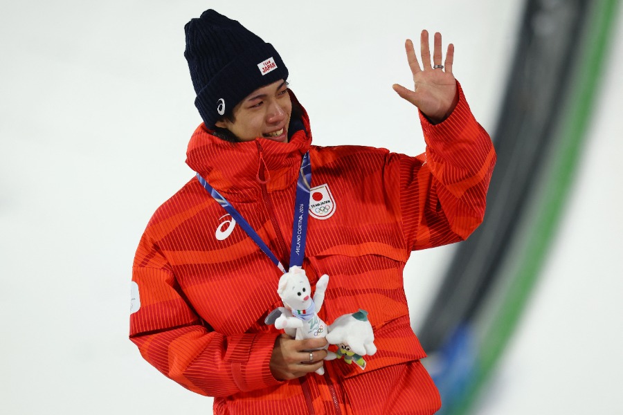 ジャンプ男子個人ラージヒルで銀メダルを獲得した二階堂蓮【写真：ロイター】