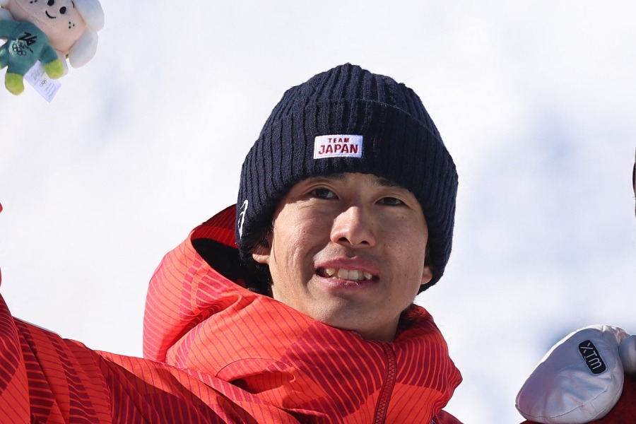 ミラノ・コルティナ五輪で2つのメダルを獲得した堀島行真【写真：ロイター】