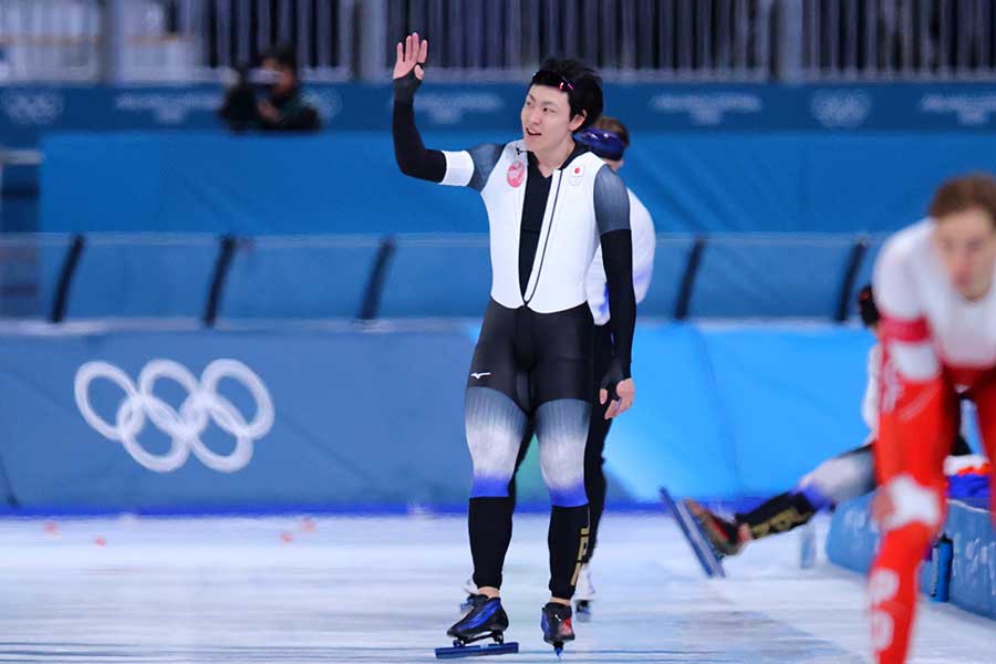 スピードスケート男子500メートルで6位入賞を果たした新濱立也【写真：西村尚己/アフロスポーツ】