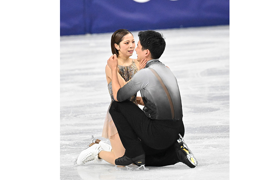 金メダルを獲得した三浦璃来、木原龍一組【写真：エンリコ/アフロスポーツ】