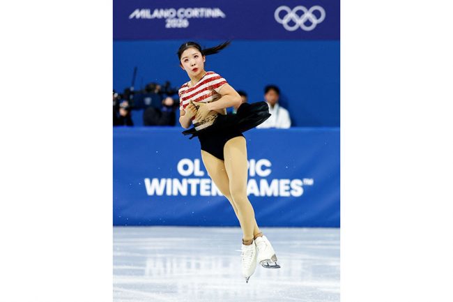 中井亜美 直筆サイン入り 生写真 L判 フィギュアスケート女子 リンクサイド：中井亜美、ポーズ話題に「正直ちょっと恥ずかしい