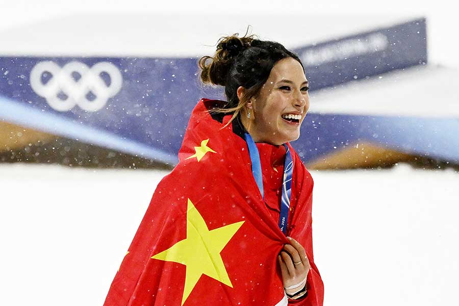 フリースタイルスキー女子ビッグエアで銀メダルを獲得した中国のアイリーン・グー【写真:ロイター】