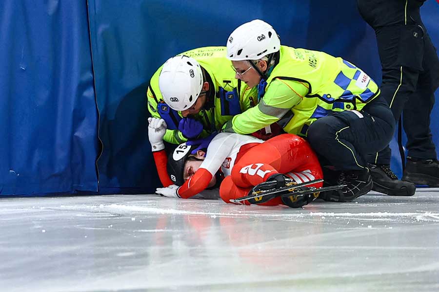 救急搬送されたカミラ・セリエル【写真：ロイター】