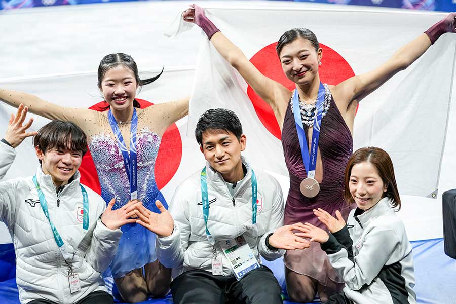 中井亜美、坂本花織、三浦璃来、木原龍一、鍵山優真（左上から時計回り）【写真：アフロ】