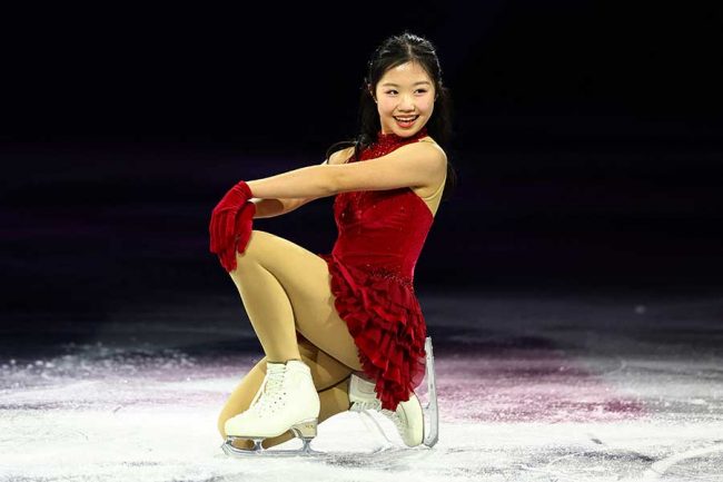 中井亜美エキシビに「これは皆が恋に落ちるやつ」 あざとポーズ再び