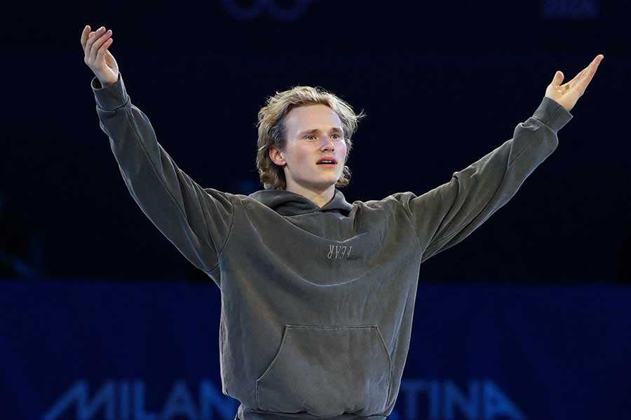 エキシビションに登場したイリア・マリニン【写真:ロイター】