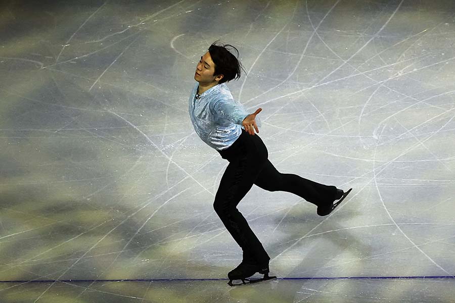 エキシビションで滑る鍵山優真【写真：ロイター】