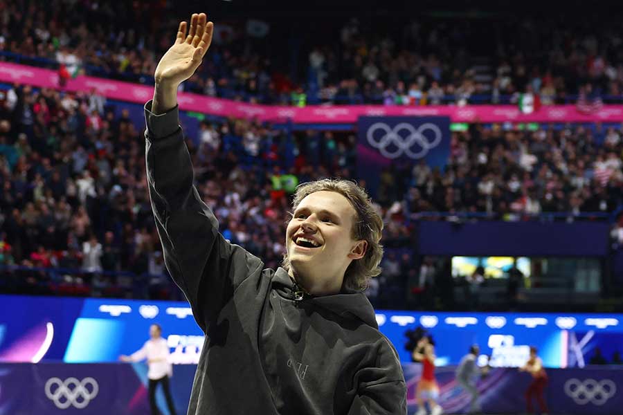 フィギュアスケートのエキシビションに登場した米国のイリア・マリニン【写真:ロイター】