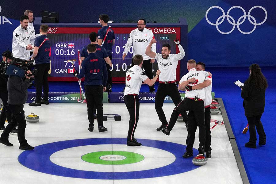 カーリング男子決勝でカナダが英国に勝利【写真：ロイター】