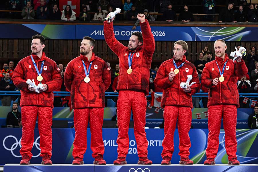 カーリング男子で金メダルを獲得したカナダ代表【写真：ロイター】